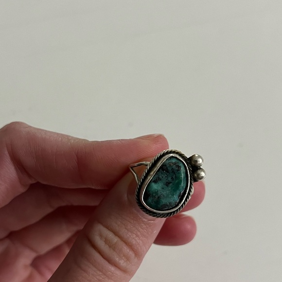 Sterling silver stamped turquoise ring - size 5.5-5.75 approx - Picture 2 of 4
